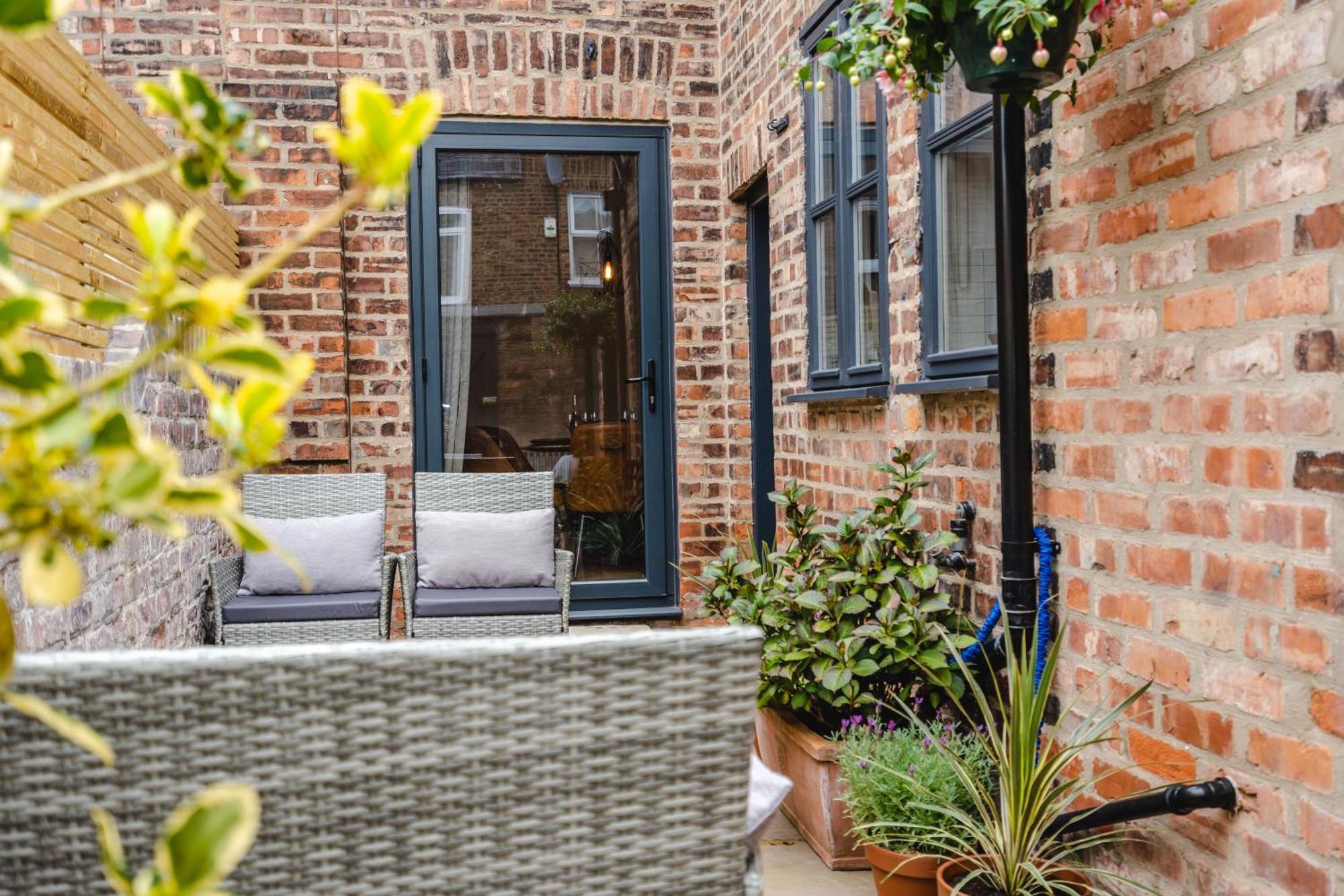 Best Stays York - Bishy Road Abode ภายนอก รูปภาพ
